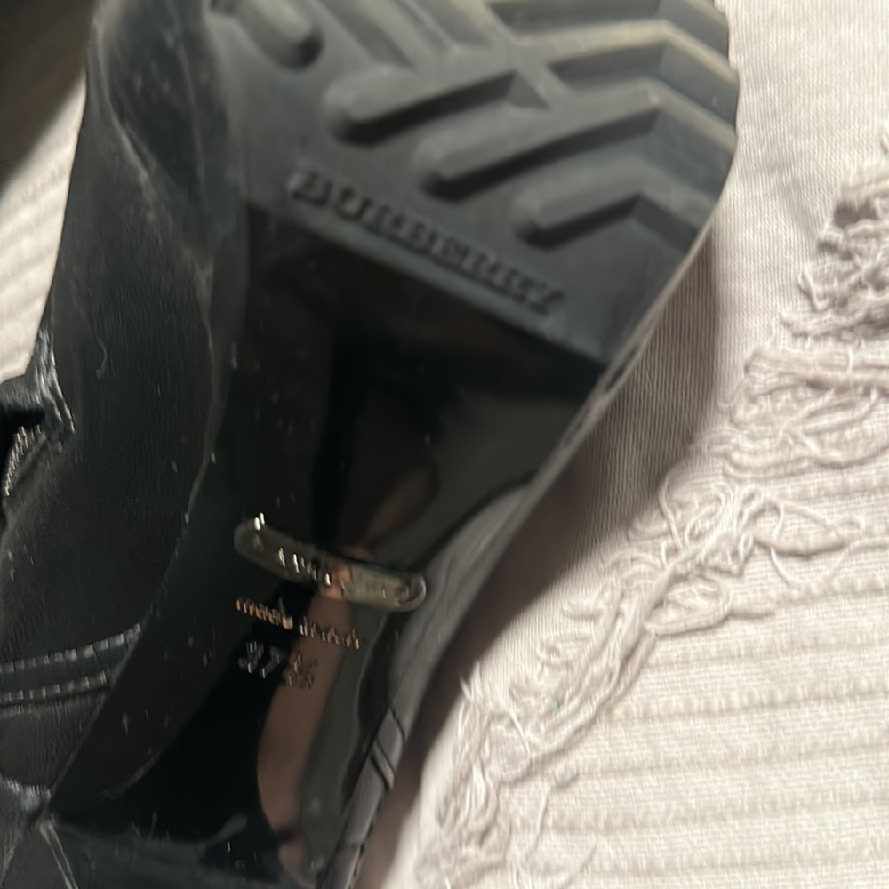 Burberry OTK black leather boots, 7 US, 37.5 EU. Worn 4 times, excellent cond. - Picture 6 of 14
